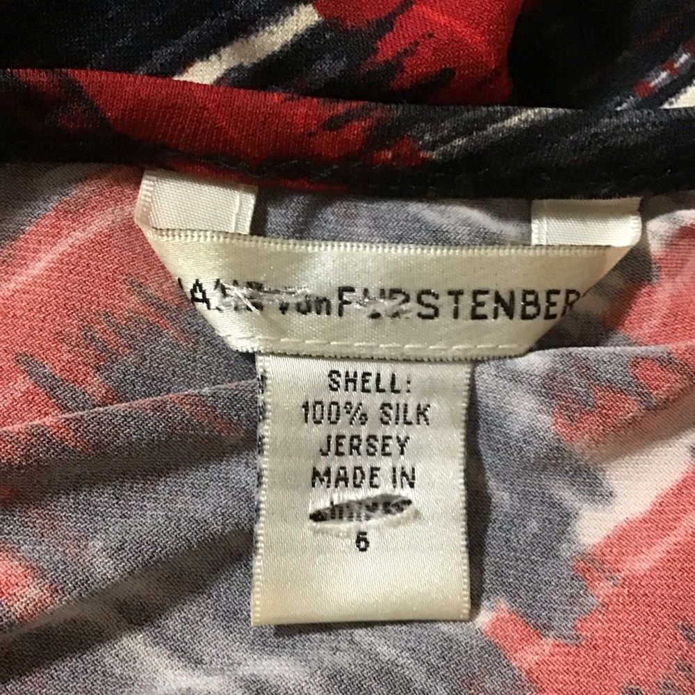 Diane Von Furstenberg Geometric Silk Wrap Dress 6 - Picture 6 of 6